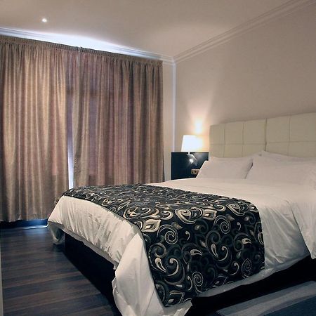 Avent Verahotel Buitenkant foto