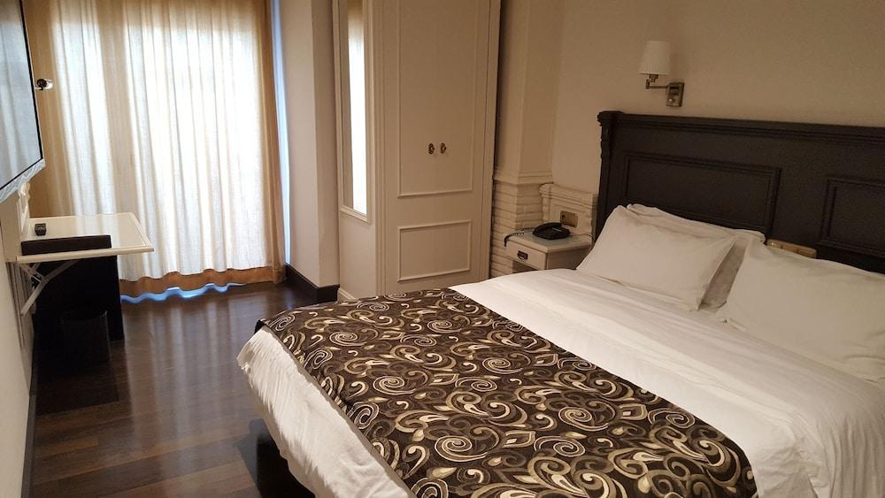 Avent Verahotel Buitenkant foto