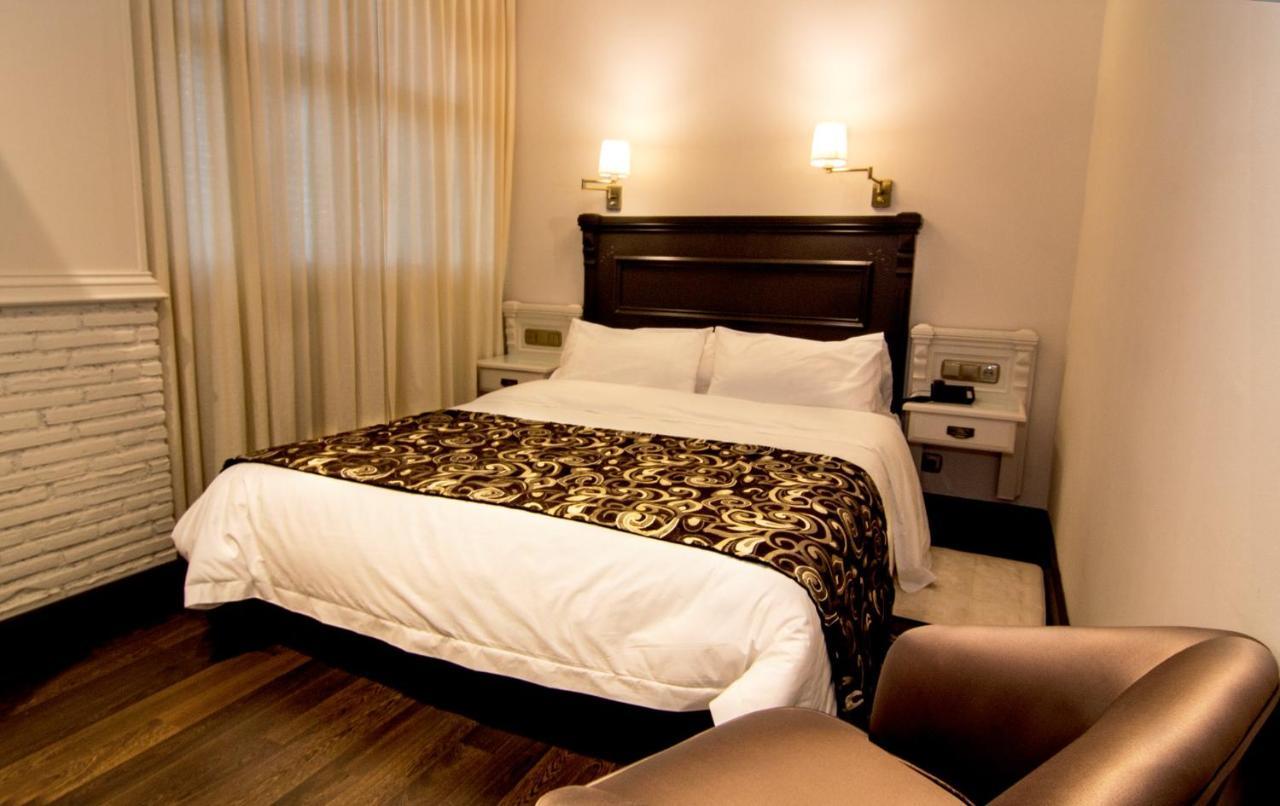 Avent Verahotel Buitenkant foto