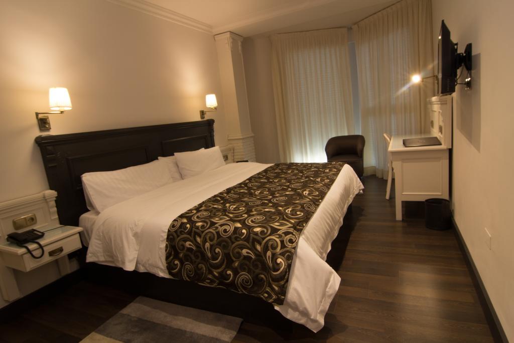 Avent Verahotel Buitenkant foto